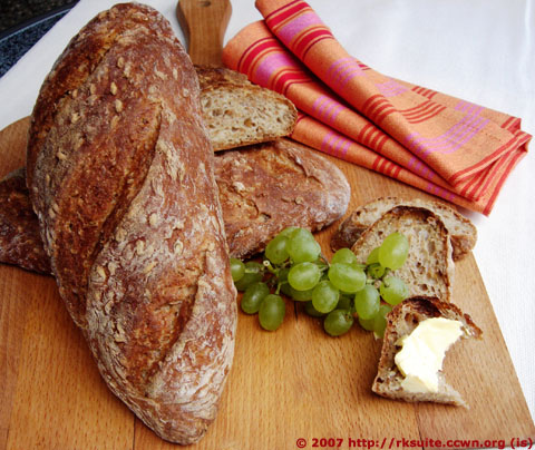 Elsässerbrot mit Roggenkörnern / Alsace bread with rye grains