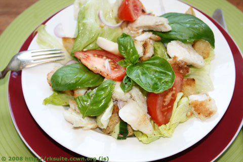 Tomaten-Brot-Salat mit Rotbarsch