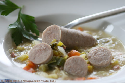 Gemüsesuppe mit Wurst - F2,8 | 1/10sec