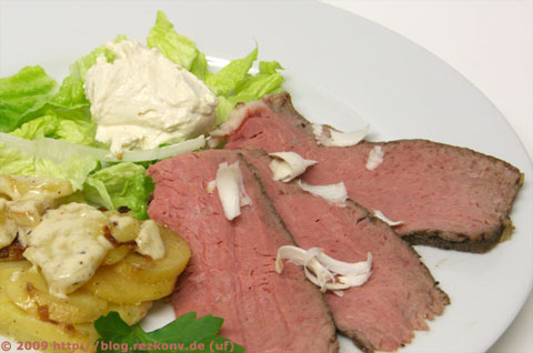 Roastbeef mit Kartoffelgratin und Dip